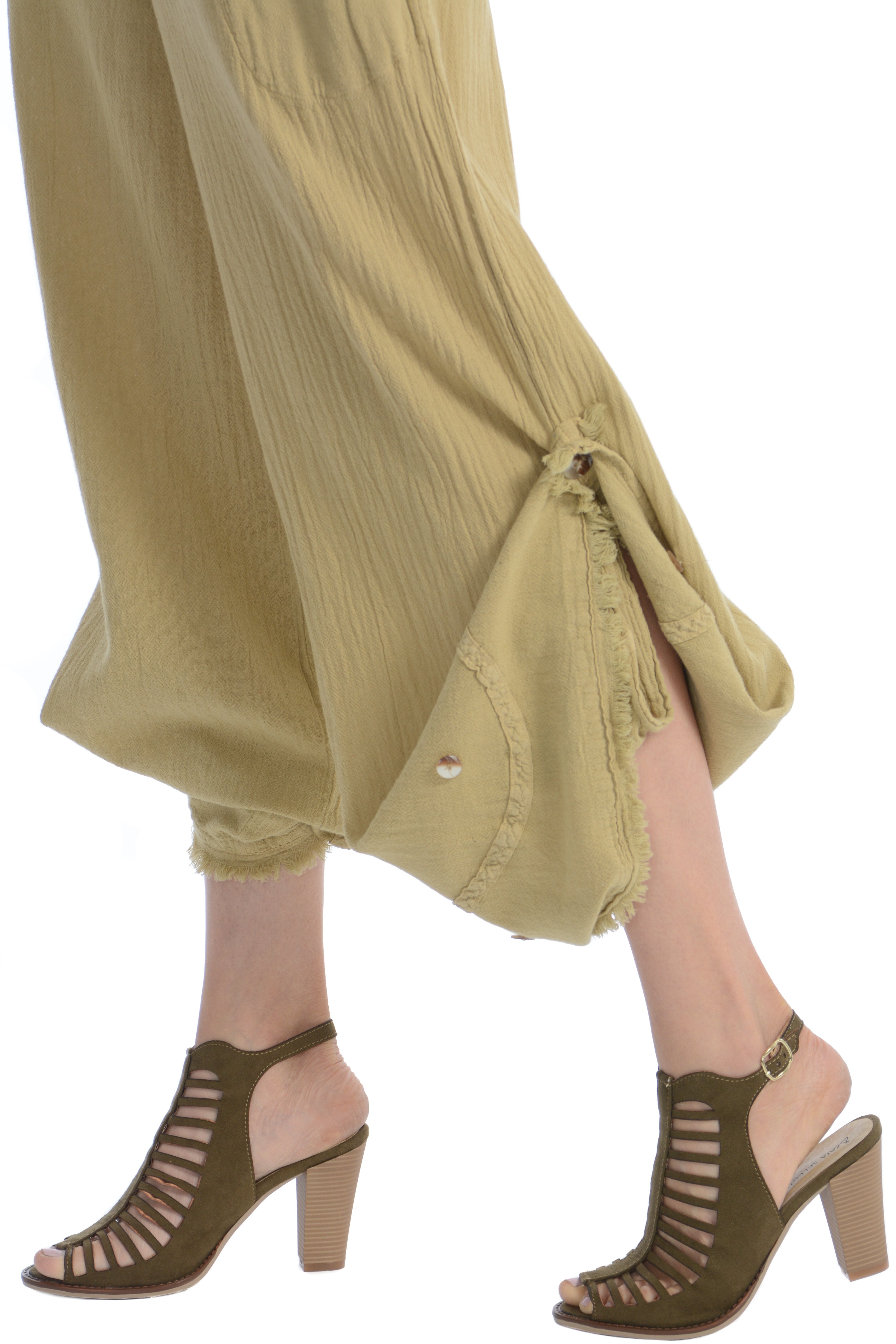 Maria de Guadalajara: Aloe Pants in Light Olive | KAQE