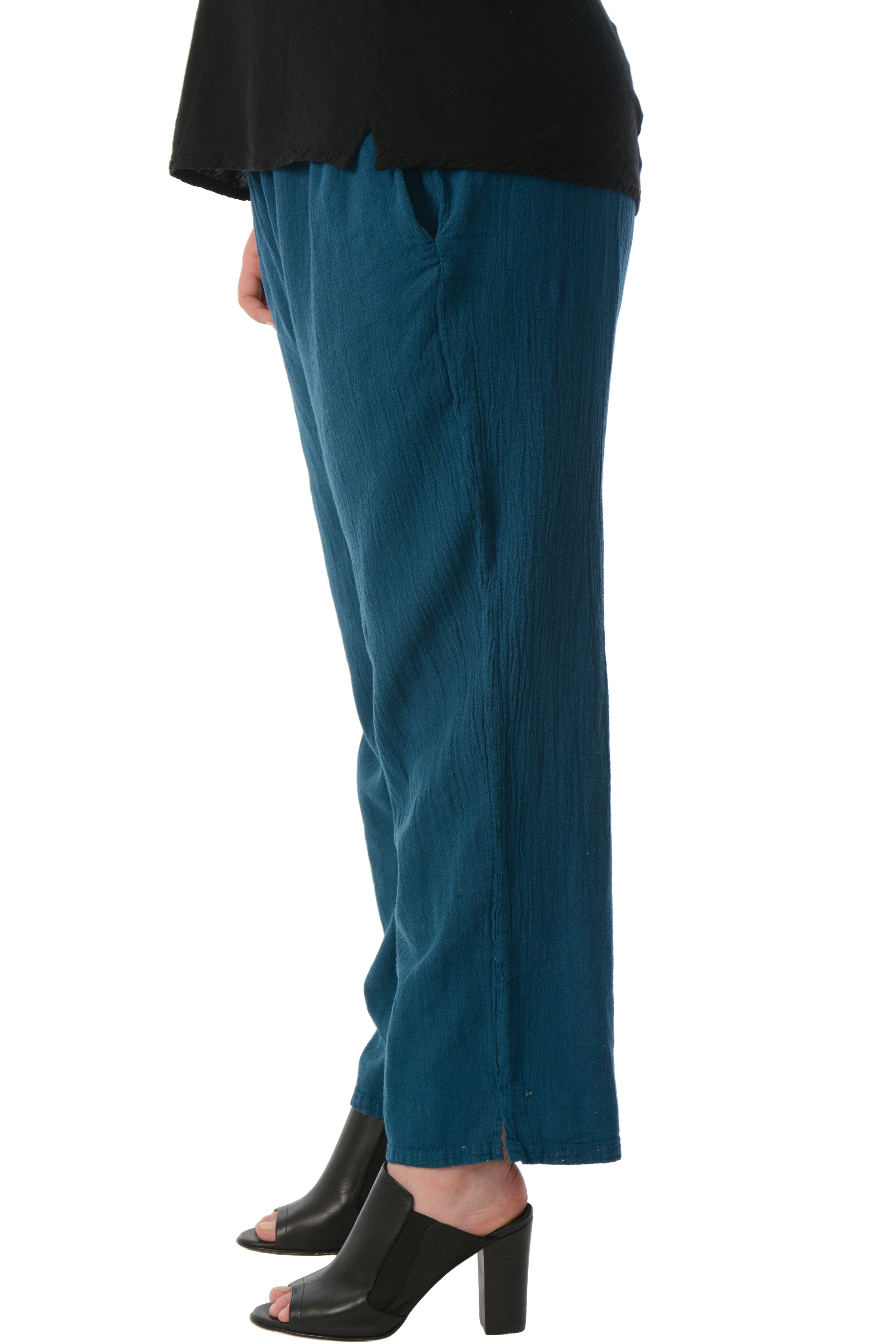 Maria de Guadalajara: Basic Pants in Indigo Blue | KAQE