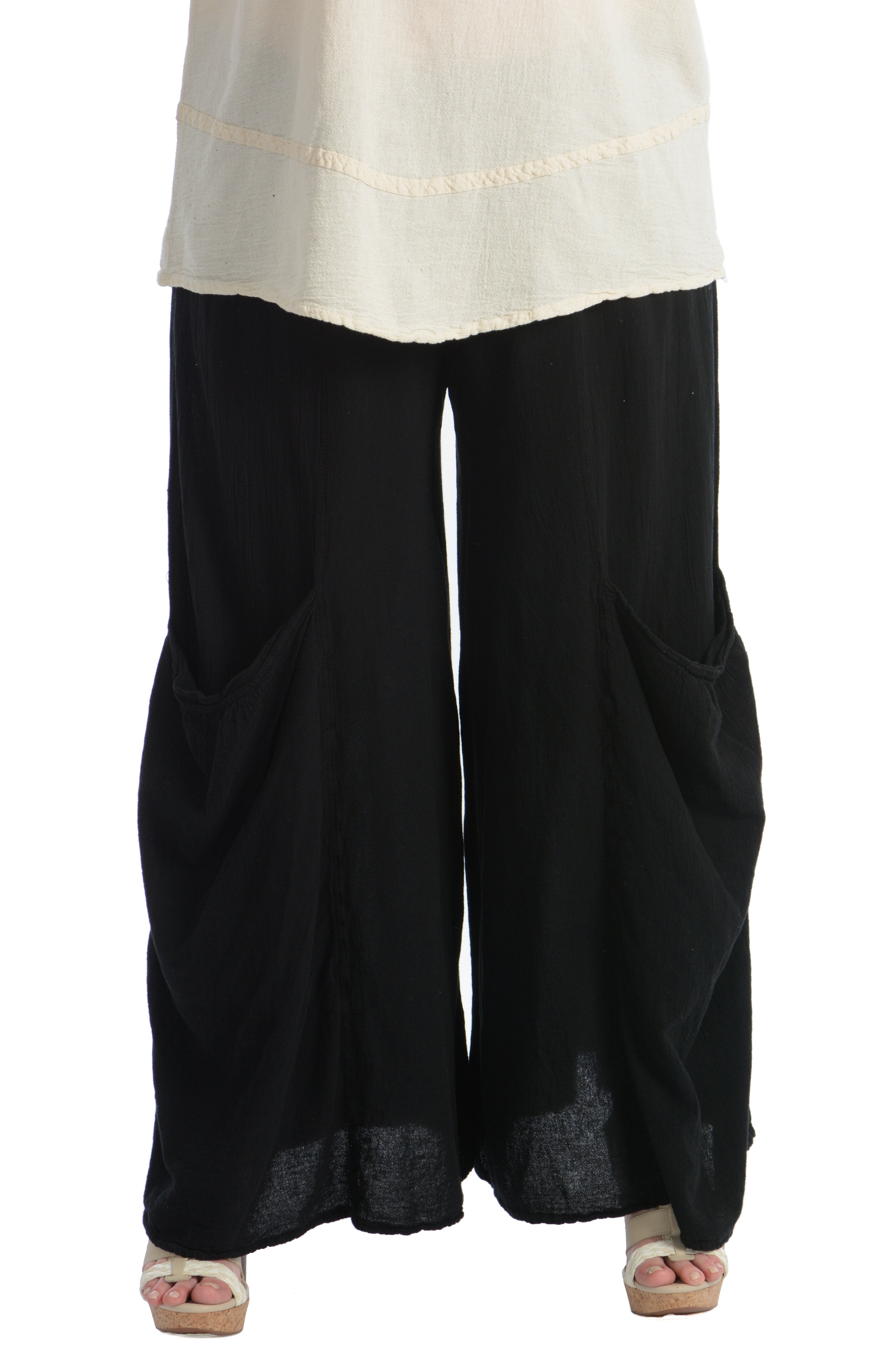 Maria de Guadalajara: Brizo Pants in Black | KAQE