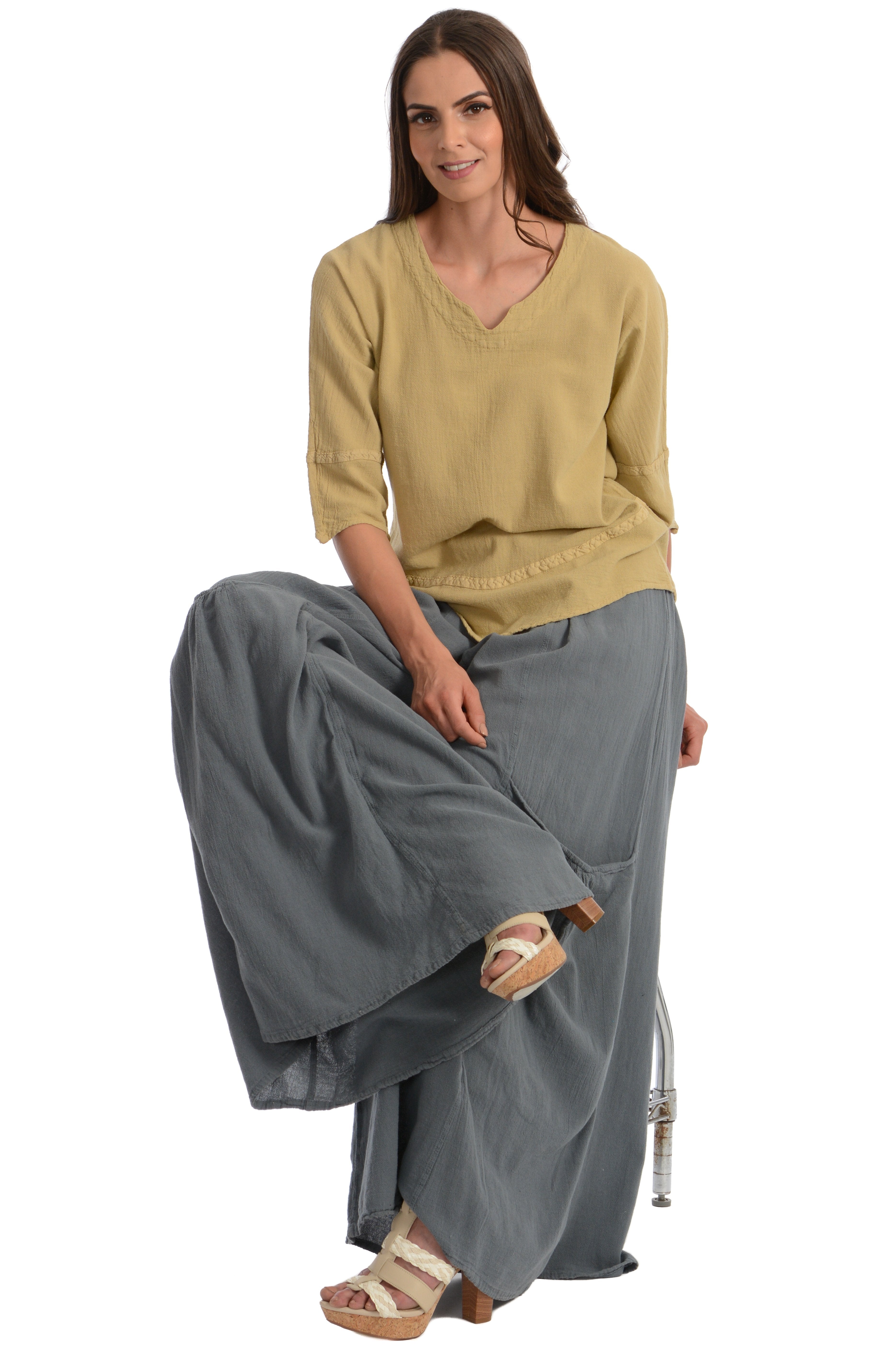 Maria de Guadalajara: Brizo Pants in Gray | KAQE