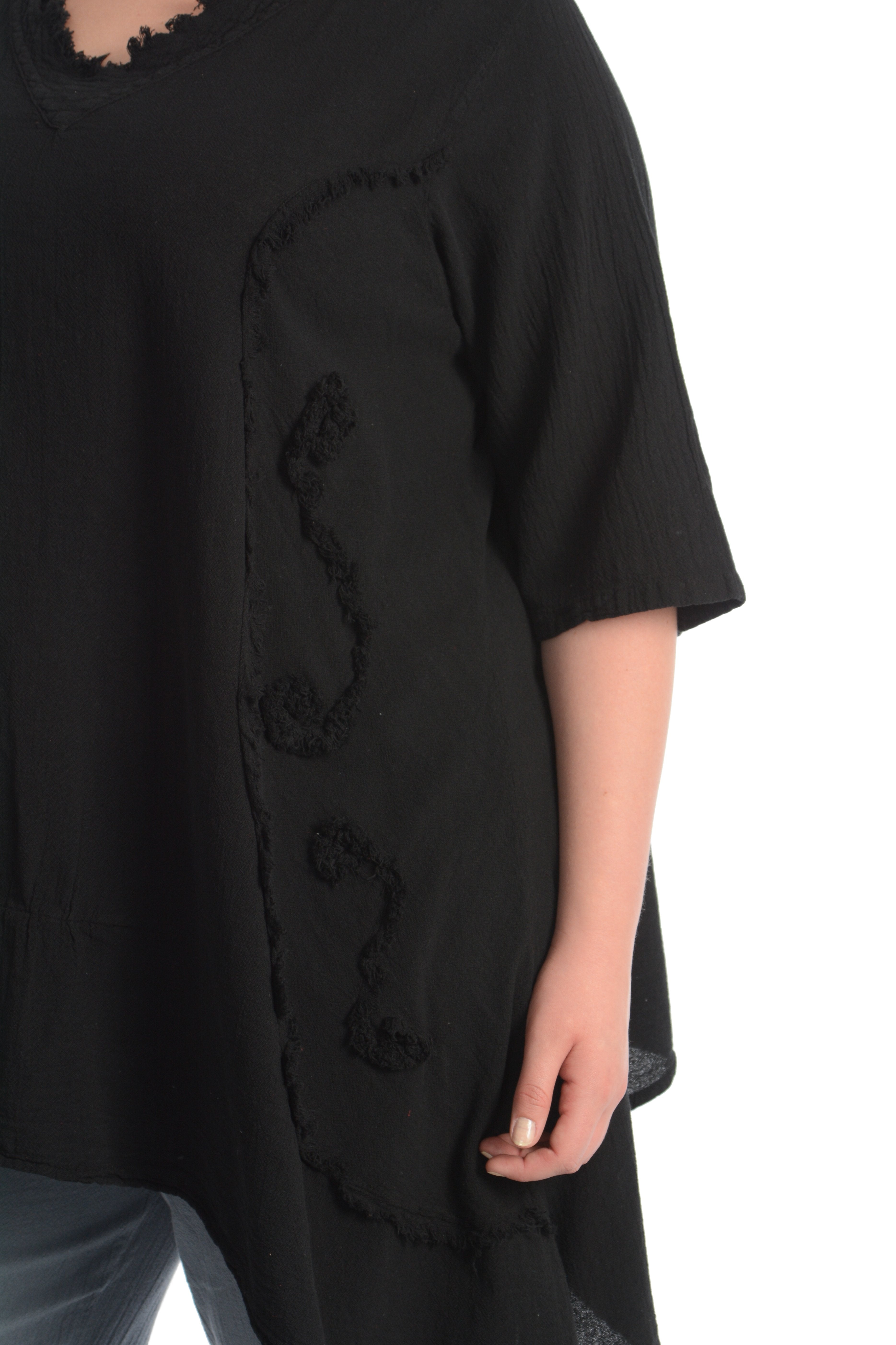 Maria de Guadalajara: Caracol Blouse in Black | KAQE