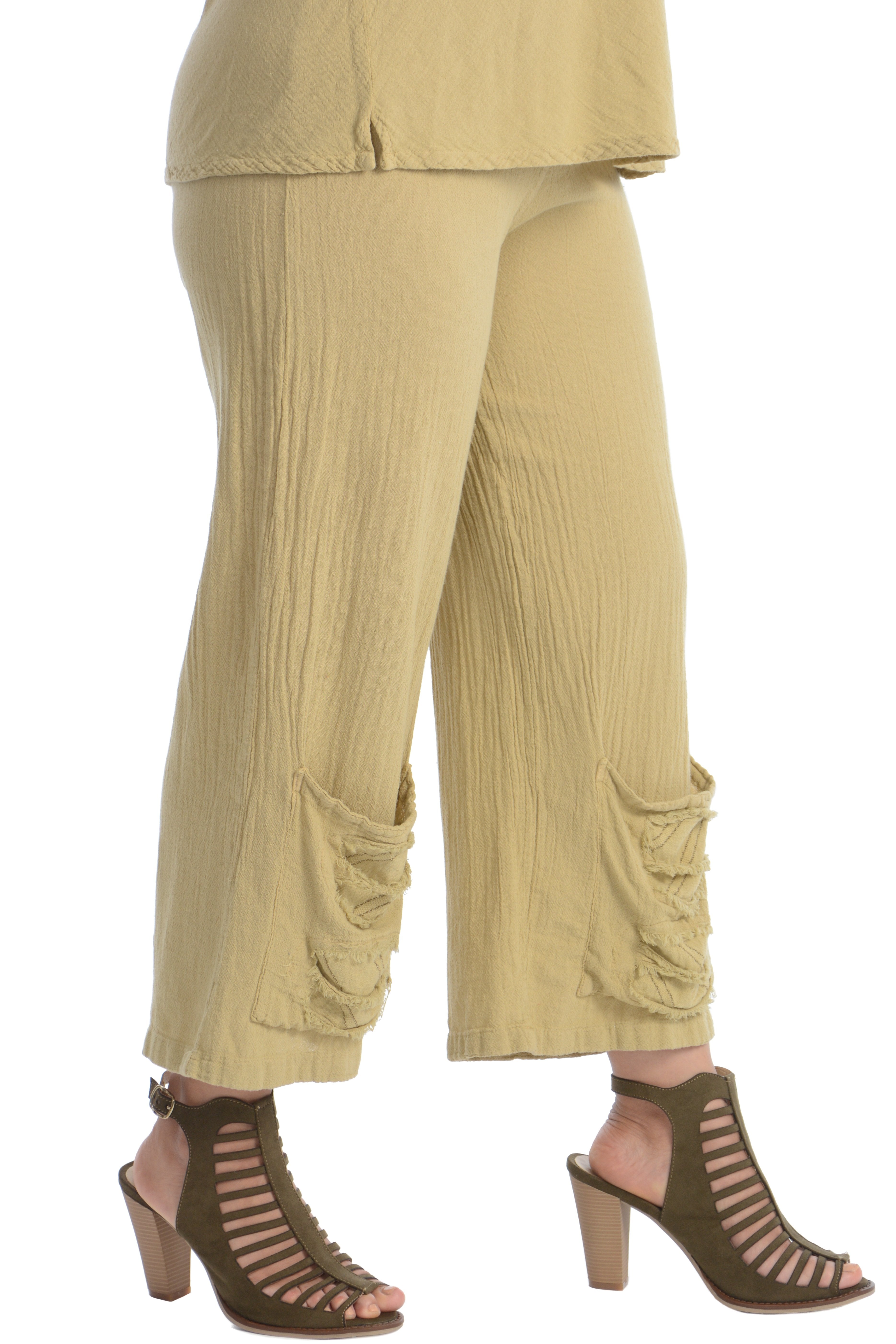 Maria de Guadalajara: Cod Pants in Light Olive | KAQE