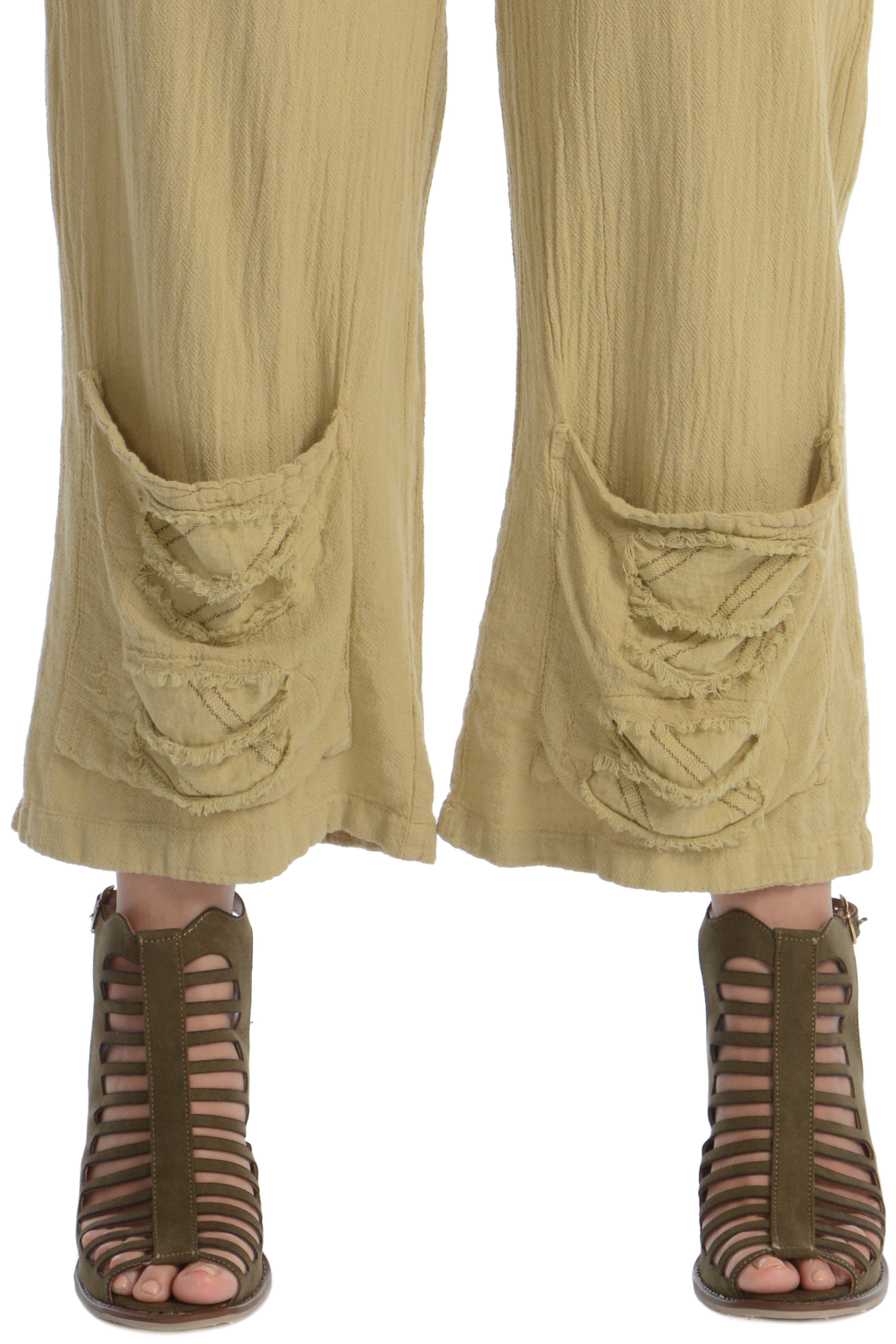 Maria de Guadalajara: Cod Pants in Light Olive | KAQE