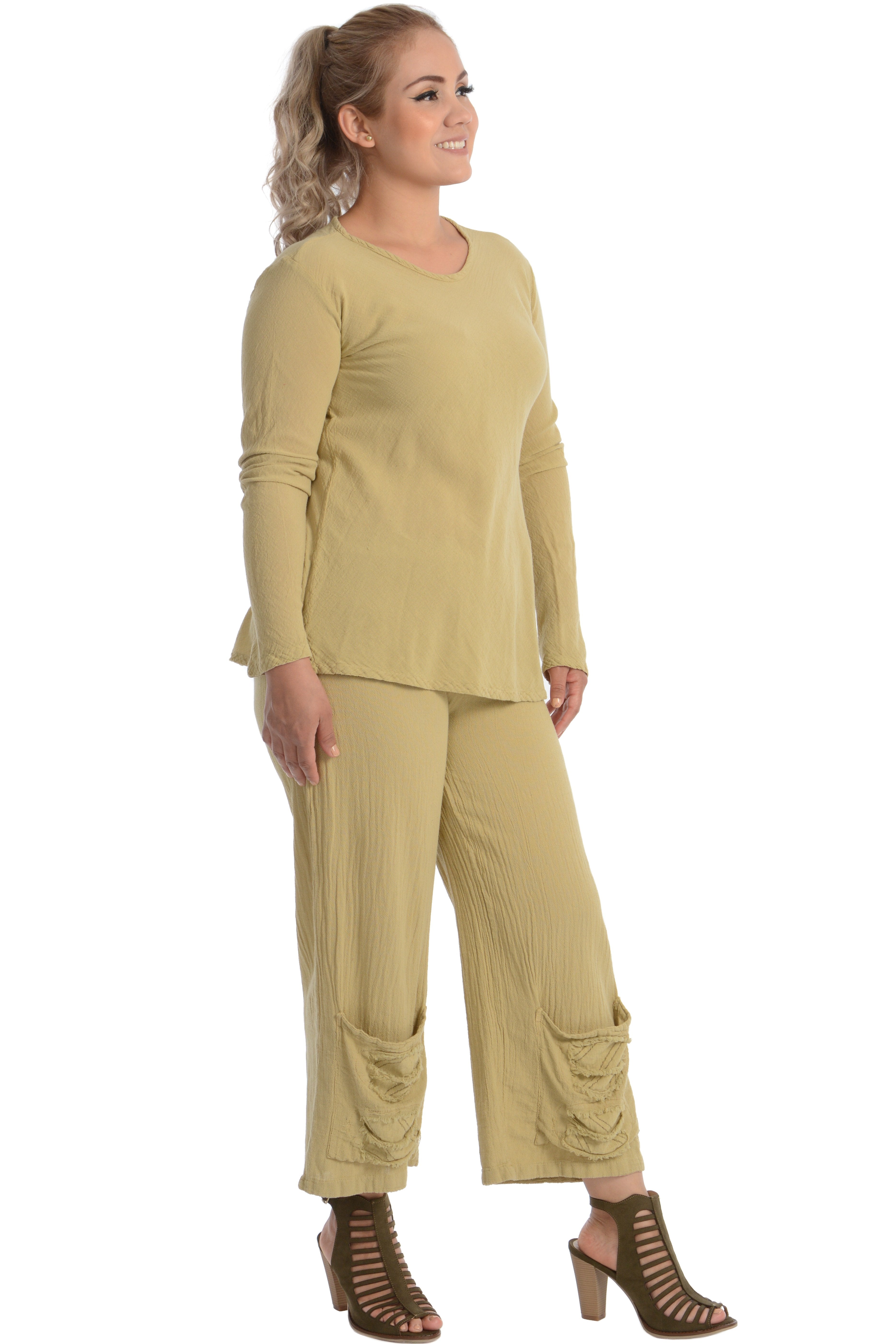 Maria de Guadalajara: Cod Pants in Light Olive | KAQE