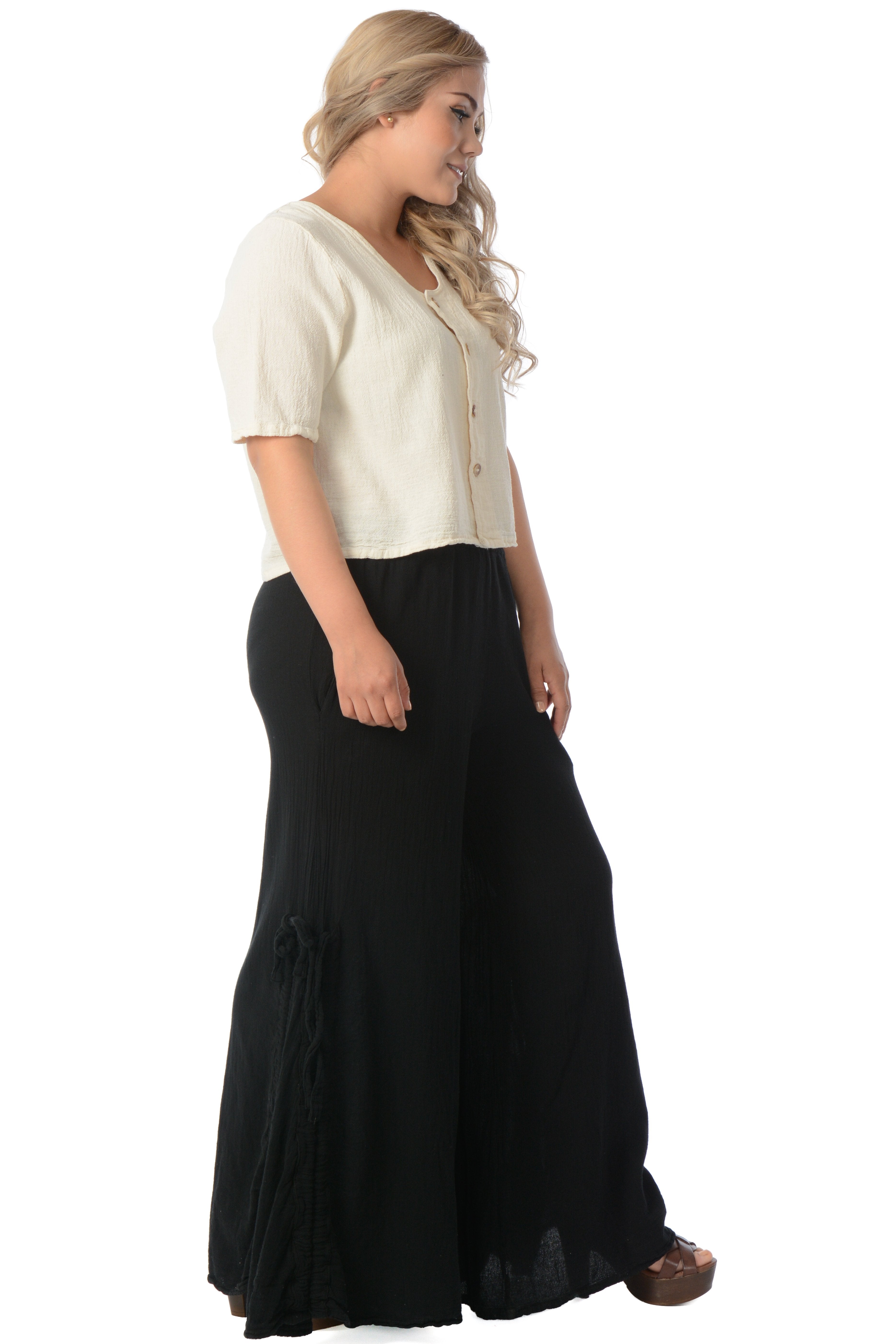 Maria de Guadalajara: Lavanda Pants in Black | KAQE