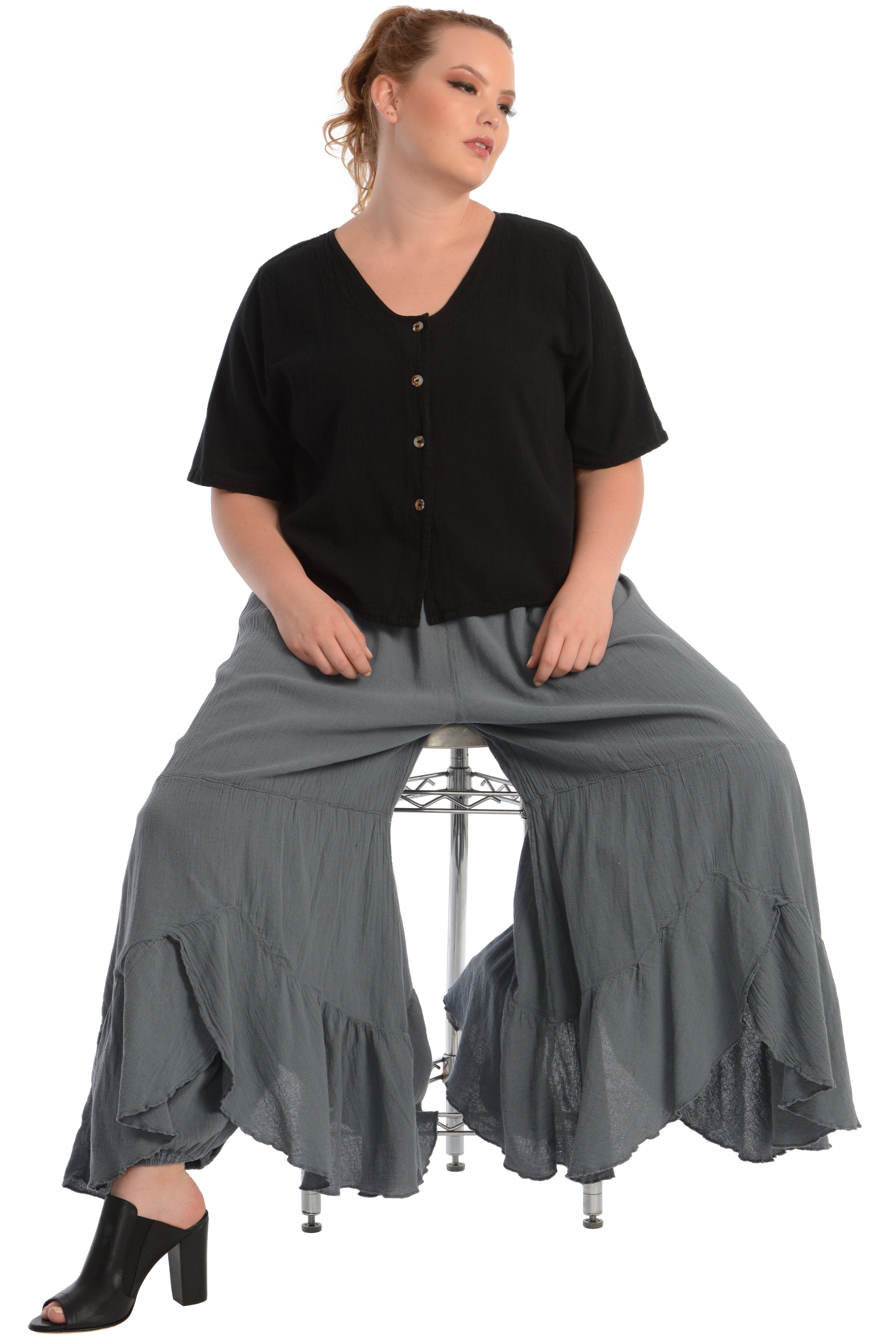 Maria de Guadalajara: Olas Pants in Gray | KAQE