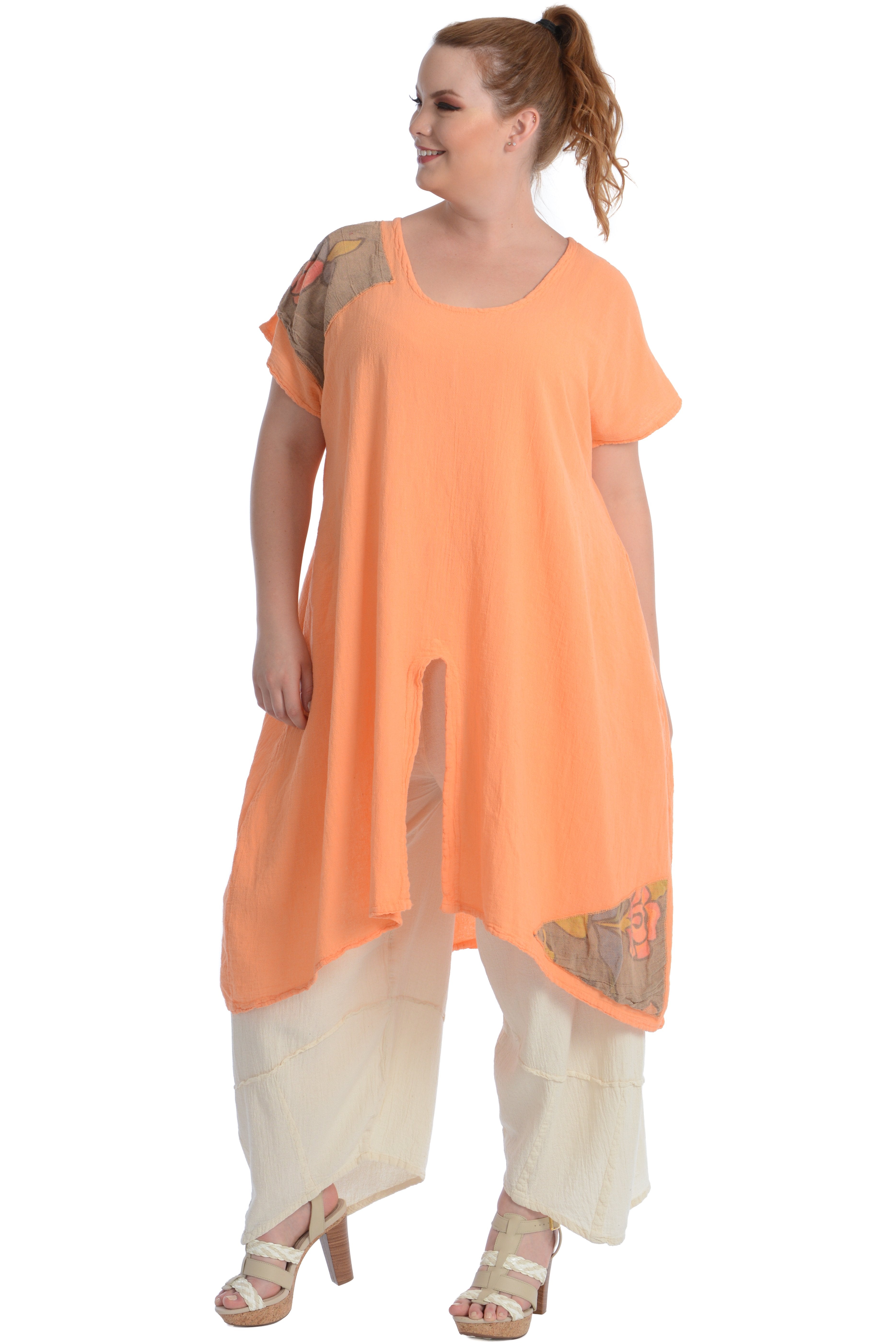 Maria de Guadalajara: Shell Tunic in Melon | KAQE