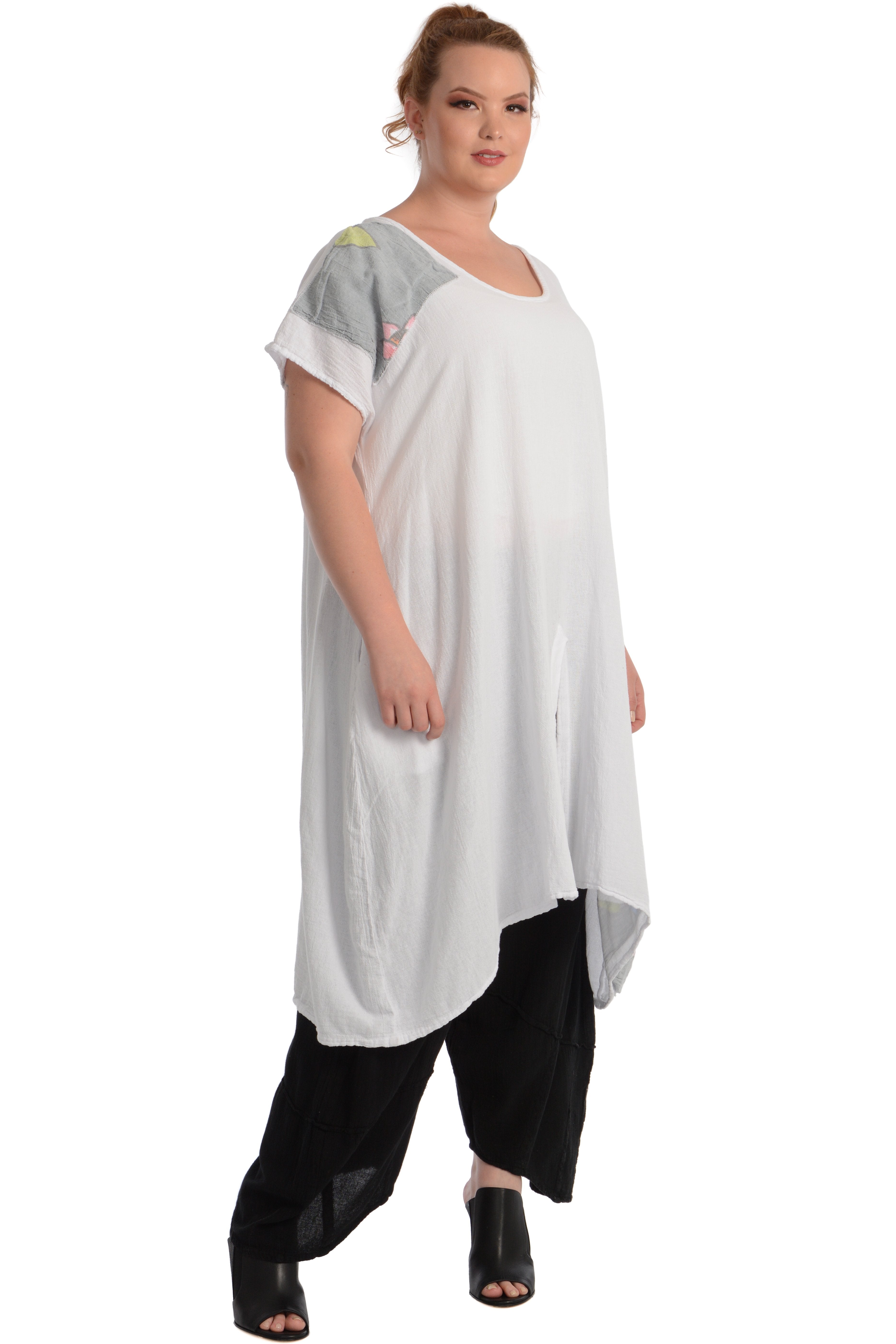 Maria de Guadalajara: Shell Tunic in White | KAQE