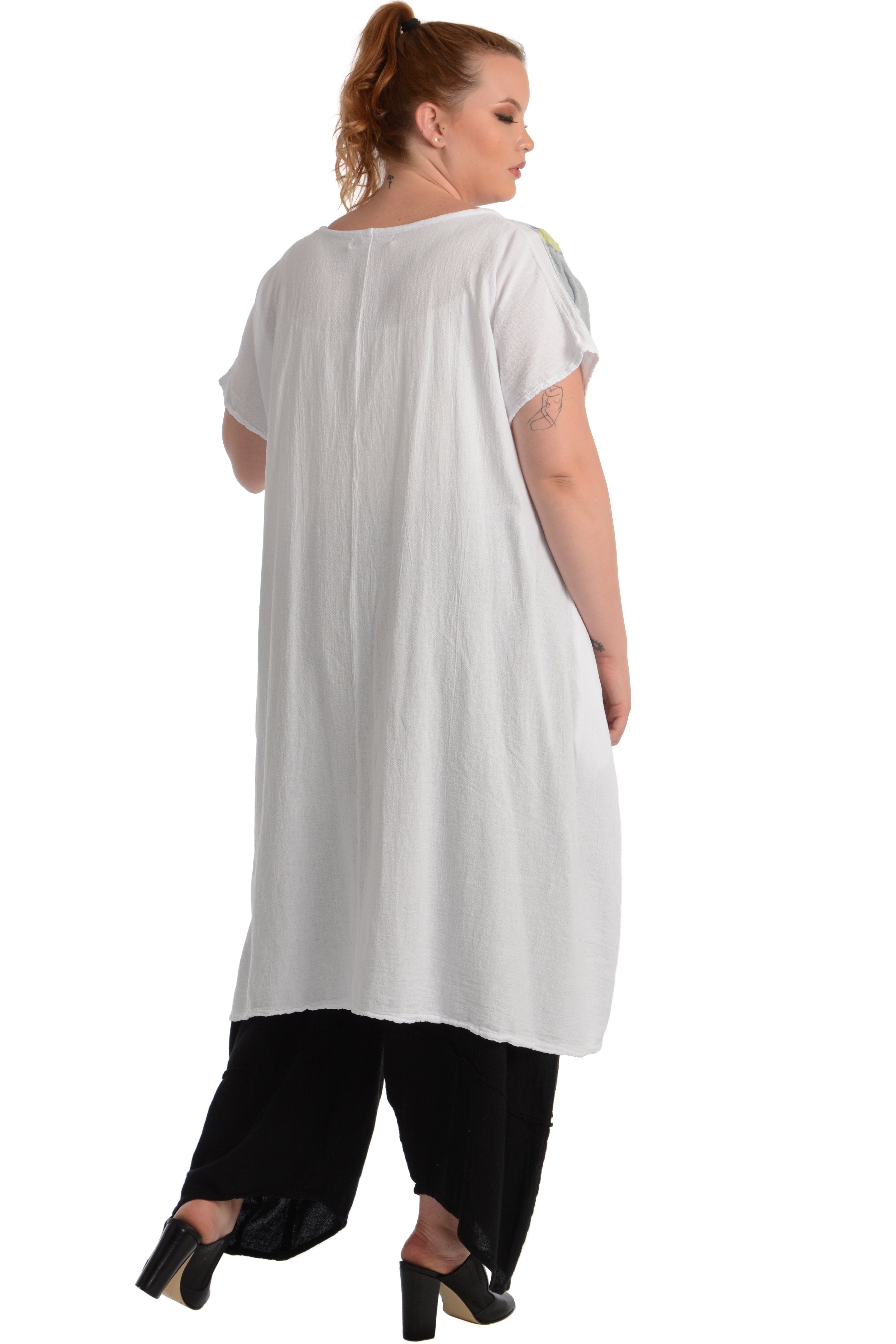 Maria de Guadalajara: Shell Tunic in White | KAQE